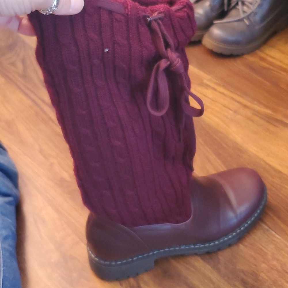 Super cute and cozy boots